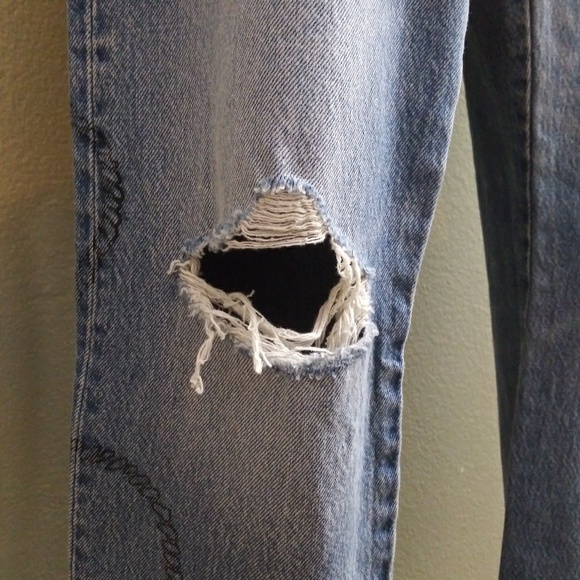 NWT Levi's Distressed Raw Edge 501 Jeans Pattern - Picture 4 of 6